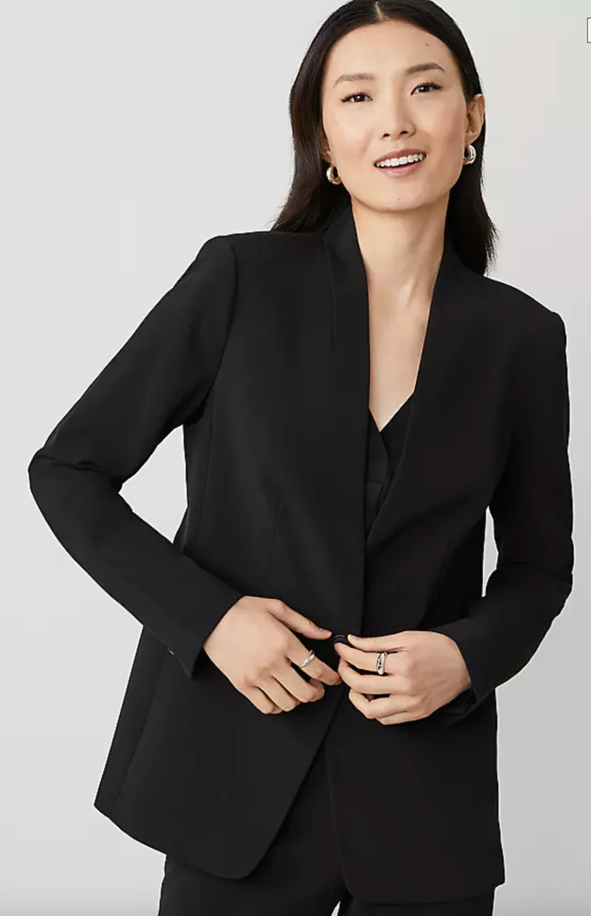 NEW ANN TAYLOR BLACK LONG COLLARLESS FLUID CREPE BLAZER JACKET SZ 10P 10 PETITE